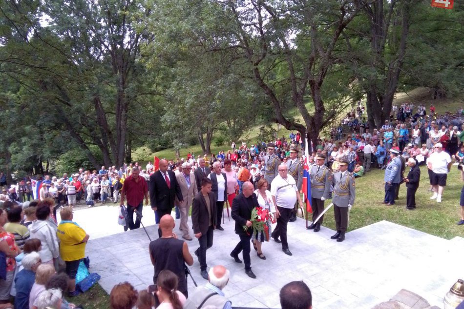 Ilustračný obrázok k článku FOTO: V horách nad Bystricou sa stretli generácie. Pripomenuli si hrôzy vojny