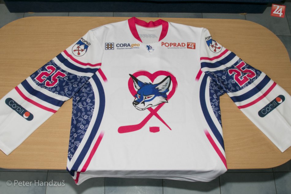 Ilustračný obrázok k článku Popradské líšky v novom šate: Domáce dresy skutočne stoja za to!