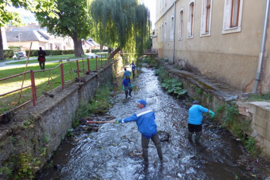 Ilustračný obrázok k článku Artefakty z Dobšinského potoka: Čistenie toku vyplavilo aj nečakané kúsky, FOTO