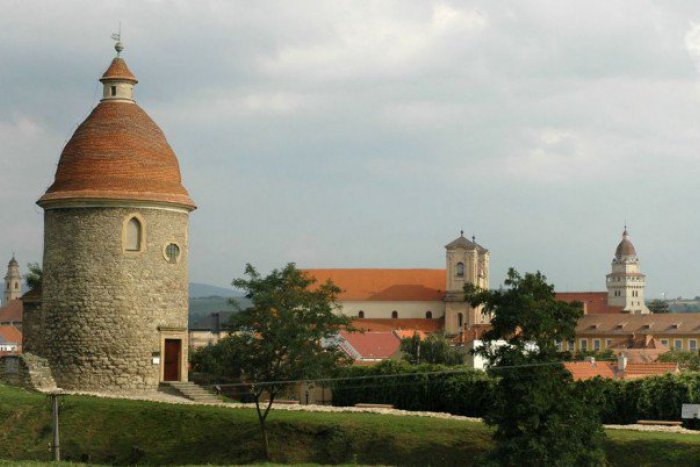 Ilustračný obrázok k článku Tip na výlet: Navštívte romantickú Skalicu a plavte sa po Baťovom kanáli