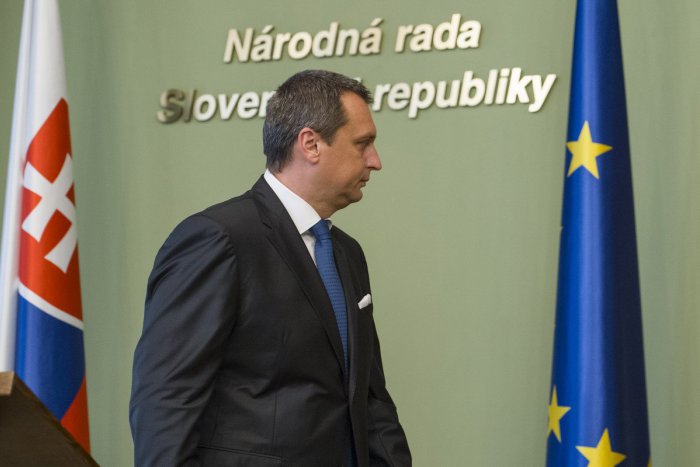 Ilustračný obrázok k článku Peter Plavčan oznámi svoju abdikáciu: Danko nevylučuje koniec v politike