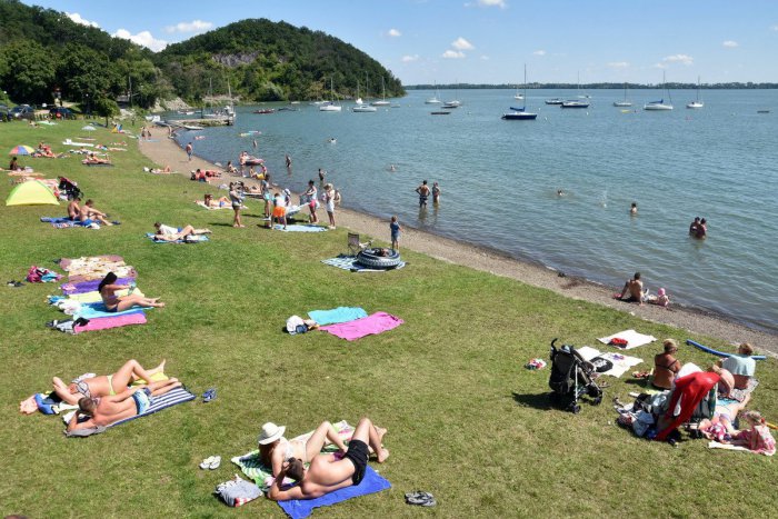 Ilustračný obrázok k článku RANNÁ ŠTVORKA: Piatok bude horúci, teploty môžu vyskočiť na 33 °C