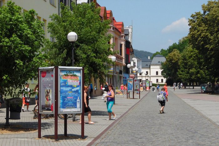 Ilustračný obrázok k článku 21. august pred 49 rokmi? FOTO VNÚTRI, ako to vyzeralo na námestí v Humennom