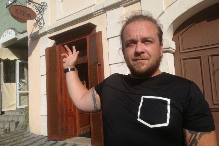 Ilustračný obrázok k článku Žiarsky antikvarista Mirko (39): Ľudia vedia prekvapiť, knihy kupujú aj podľa farby