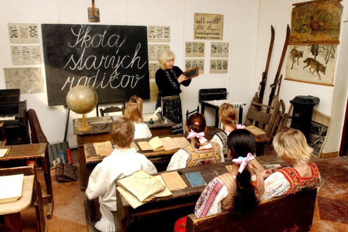 Ilustračný obrázok k článku Historická zaujímavosť: Ubehlo 240 rokov od zavedenia povinnej školskej dochádzky v Uhorsku