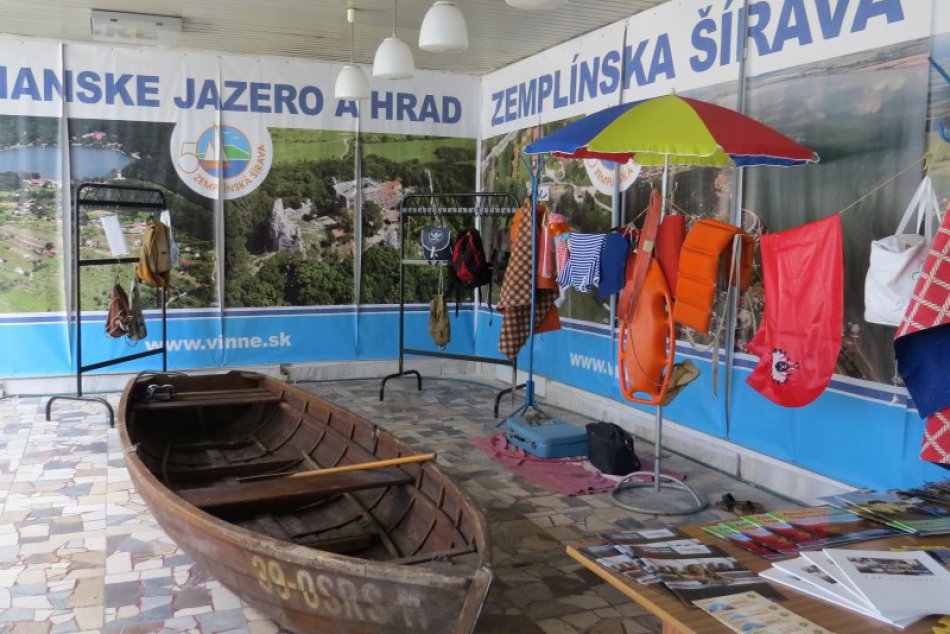 Ilustračný obrázok k článku V retro múzeu na Šírave môžete vidieť zaujímavé vecičky: Aj nájdený drevený čln