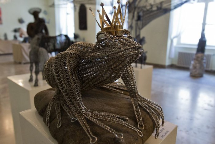 Ilustračný obrázok k článku V Primaciálnom paláci môžete obdivovať veľké drôtené akvárium