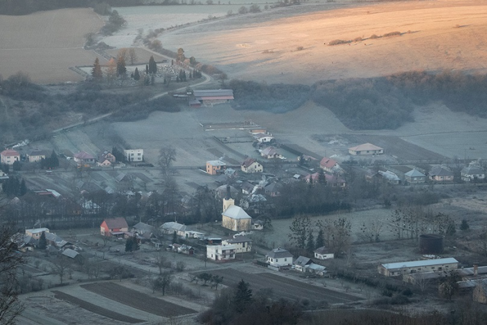 Ilustračný obrázok k článku Za krásami netreba cestovať cez pol sveta: 5 dedín pri Humennom, ktoré by mal poznať každý!