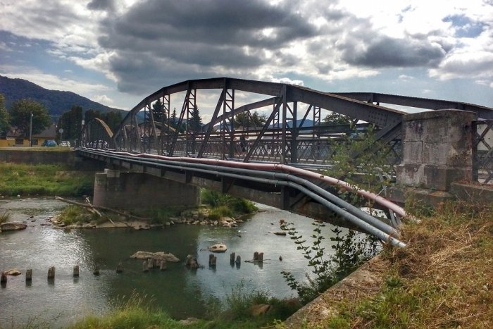 Ilustračný obrázok k článku Mestského poslanca oslovili občania z Valaškoviec: S týmto majú na moste problém!