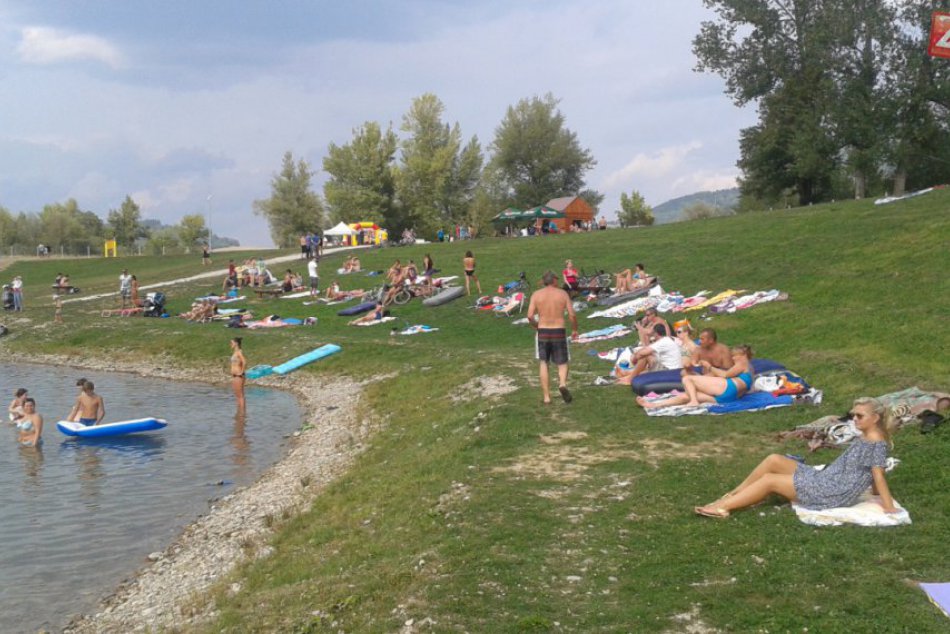 Ilustračný obrázok k článku Letná sezóna na Podhradskom mori štartuje: Poznáme novinky a výšku vstupného