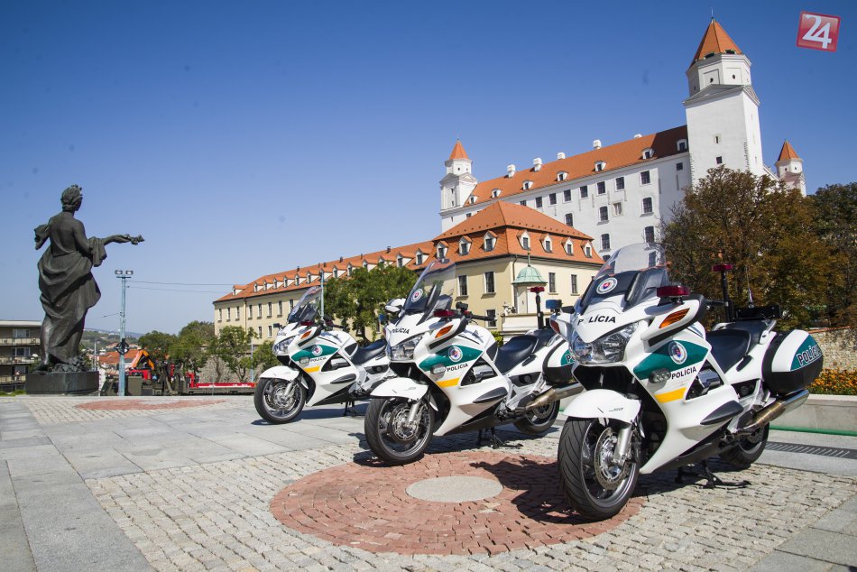 Ilustračný obrázok k článku Slováci si pripomenuli 25 rokov Ústavy: USA zablahoželali Slovensku