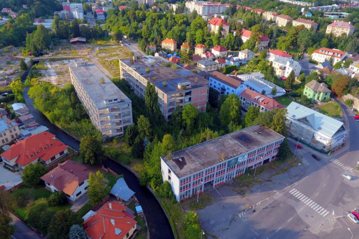 Ilustračný obrázok k článku Zmizne bystrický strašiak z mapy mesta? Takýto je plán s areálom bývalej Slovenky