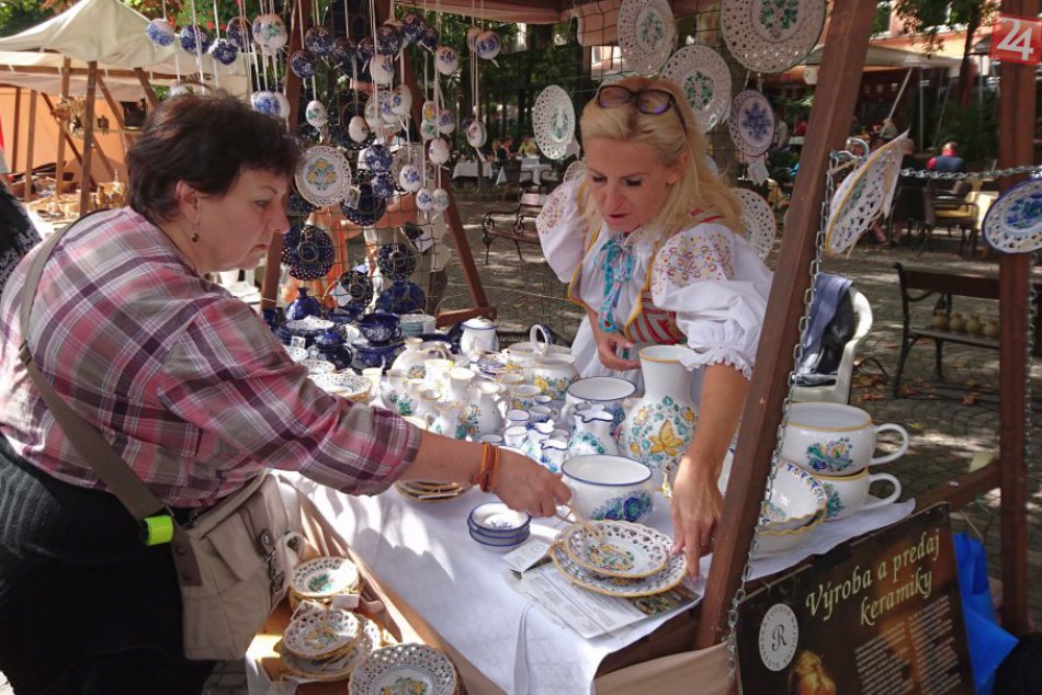 Ilustračný obrázok k článku OBRAZOM: Na Dňoch majstrov ÚĽUV sa predviedli šikovní majstri ľudových remesiel