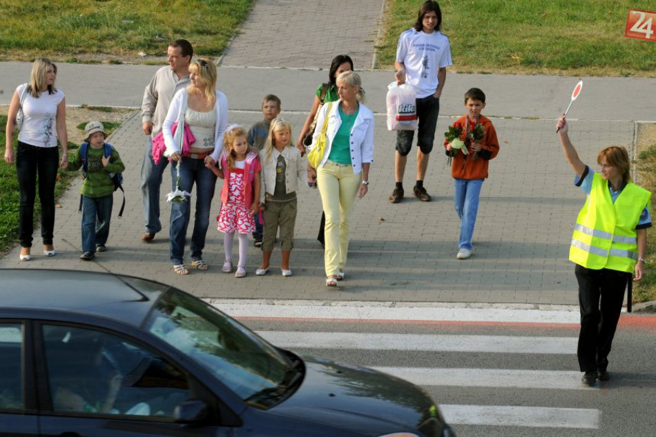 Ilustračný obrázok k článku Bratislavskí policajti dohliadnu v prvý školský deň na bezpečnosť školákov