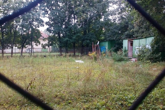 Ilustračný obrázok k článku Chátrajúce ihriská na Ulici osloboditeľov? Do rúk ich dostane nový nájomca