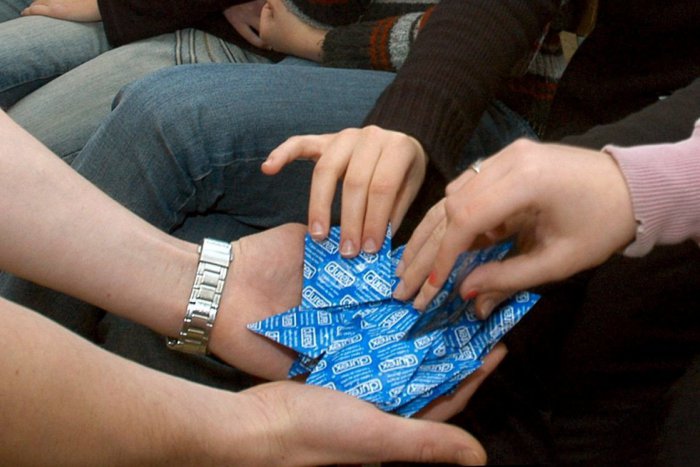 Ilustračný obrázok k článku Kuriózna krádež: Mladík z Nitry (25) je obvinený z lúpeže prezervatívov