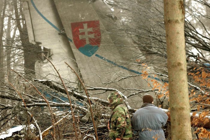Ilustračný obrázok k článku Ministerstvo obrany rozhodlo: Spis leteckej havárie v Hejciach neodtajní