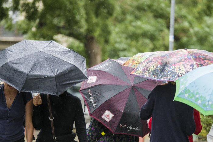 Ilustračný obrázok k článku Bystrický okres čelí výstrahe. Pre toto dvíhajú meteorológovia varovný prst