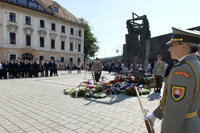 Ilustračný obrázok k článku RANNÁ ŠTVORKA: Pripomíname si Deň obetí holokaustu a rasového násilia, meniny má Martina