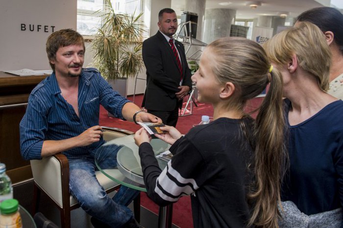 Ilustračný obrázok k článku OBRAZOM: SND počas Dňa otvorených dverí odhaľuje návštevníkom divadelné tajomstvá