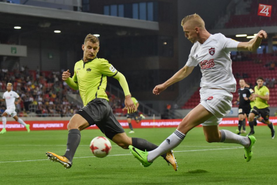 Ilustračný obrázok k článku Futbalová Fortuna liga v kocke: Prvá prehra lídra z Nitry, tabuľku vedie len o bod