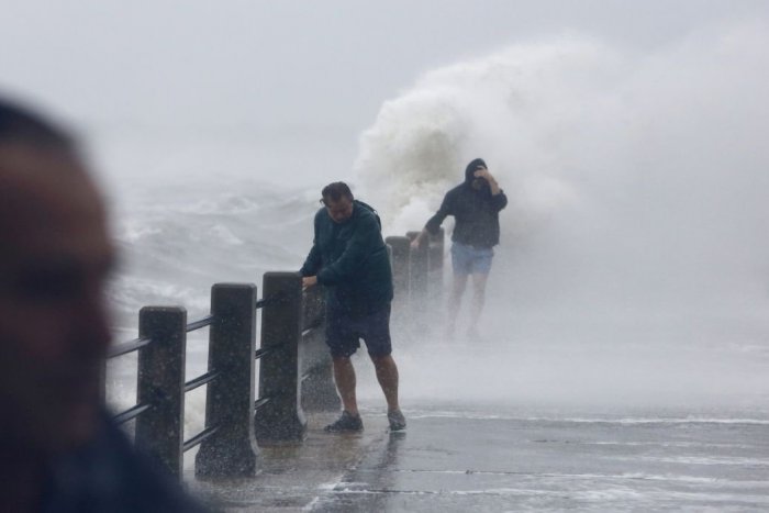 Ilustračný obrázok k článku RADÍME: V prípade živelnej pohromy na dovolenke volajte asistenčnú službu poisťovne