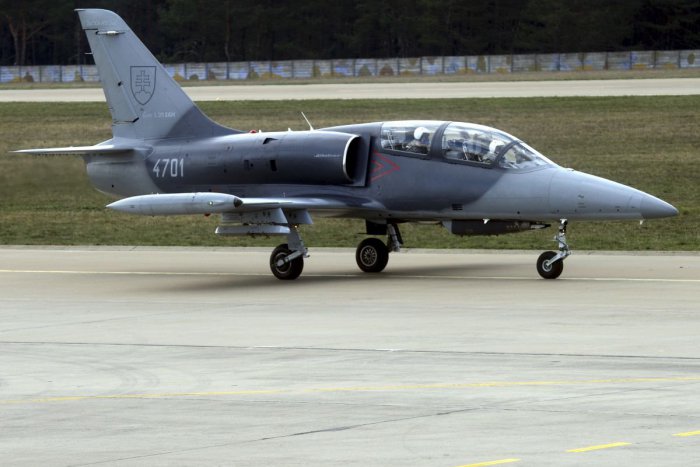 Ilustračný obrázok k článku Štyri motory pre prúdové lietadlá L-39 idú do opravy: Stáť to bude 1,1 milióna