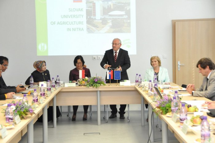 Ilustračný obrázok k článku Delegácia indonézskeho parlamentu navštívila akademickú pôdu SPU v Nitre