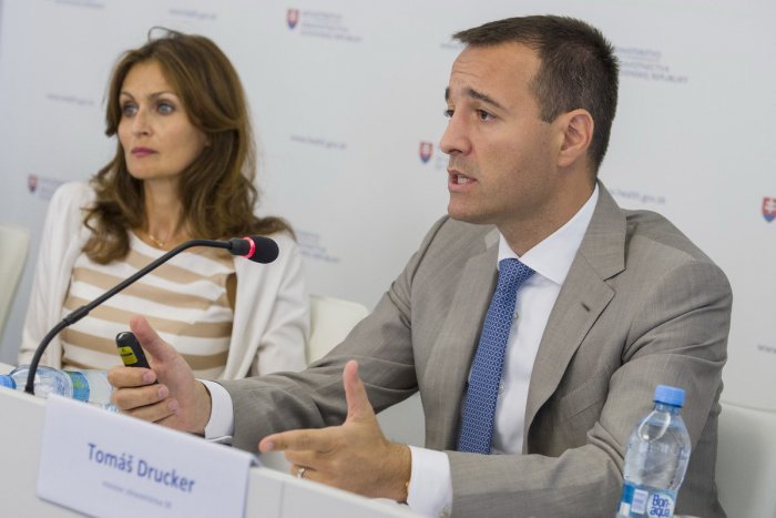 Ilustračný obrázok k článku Poplatky na urgentoch: Drucker che doriešiť kritériá pre tehotné ženy a deti