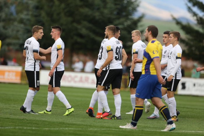 Ilustračný obrázok k článku Žilinčania uspeli v 3. kole Slovnaft Cupu: Súperovi z Liptova nastrielali 11 gólov