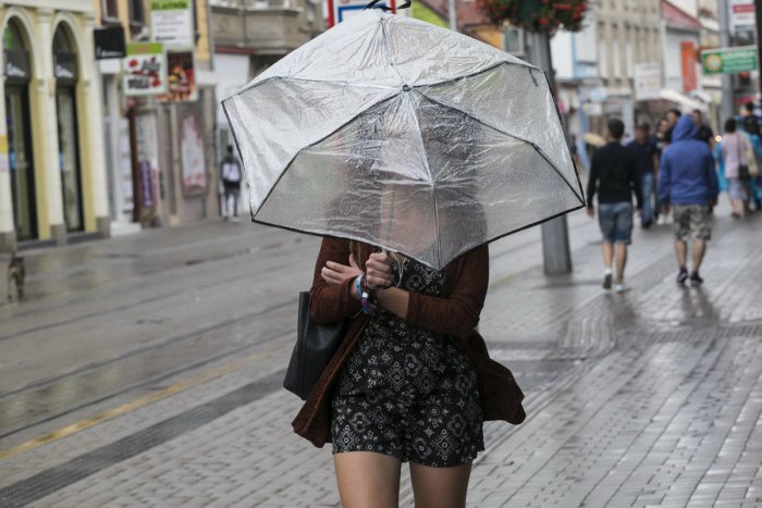 Ilustračný obrázok k článku RANNÁ ŠTVORKA: Počasie nepoteší, poriadne zafúka aj spŕchne, meniny má Ľudomil