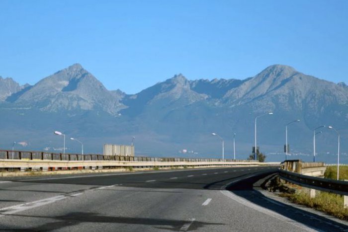 Ilustračný obrázok k článku Cestu do Tatier opravia z eurofondov: Investícia za necelé 4 milióny eur