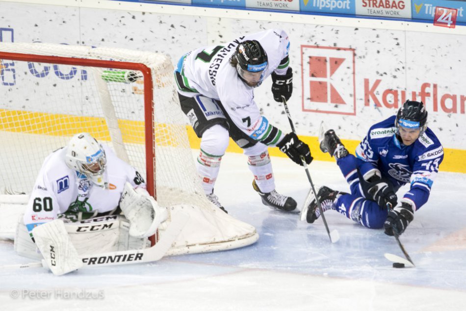 Ilustračný obrázok k článku V prestrelke body pre Poprad: Kamzíci zvládli zápas aj bez jednotky v bráne