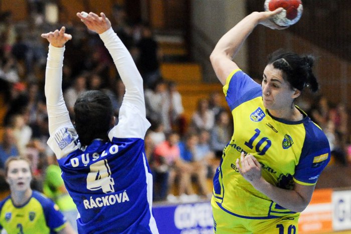 Ilustračný obrázok k článku Naše hádzanárky vybojovali cenné body: Zdolali Moraváčky