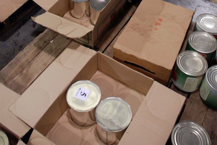 Ilustračný obrázok k článku Predajca z trhu sťahuje BIO polievku: V konzerve môžu byť kúsky plastu!