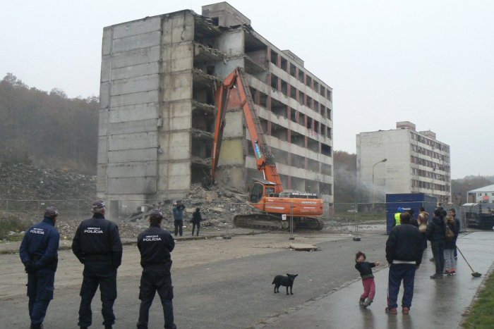 Ilustračný obrázok k článku Nariadenie asanácie na Luniku IX: Dokedy má mesto deadline?