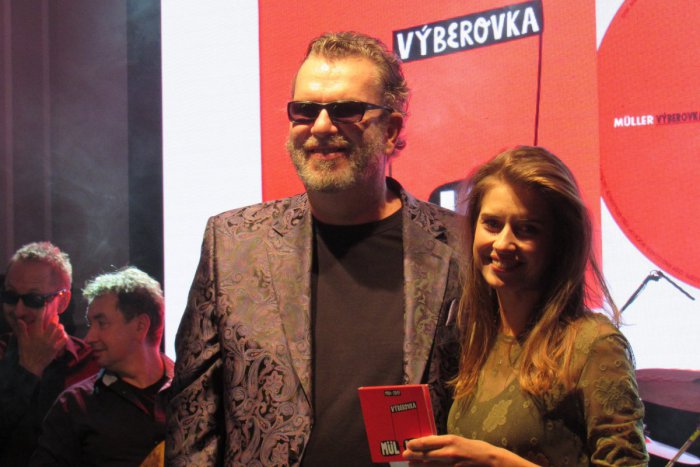 Ilustračný obrázok k článku Richard Müller v Košiciach uviedol nové CD: Sima Martausová ho krstila netradične