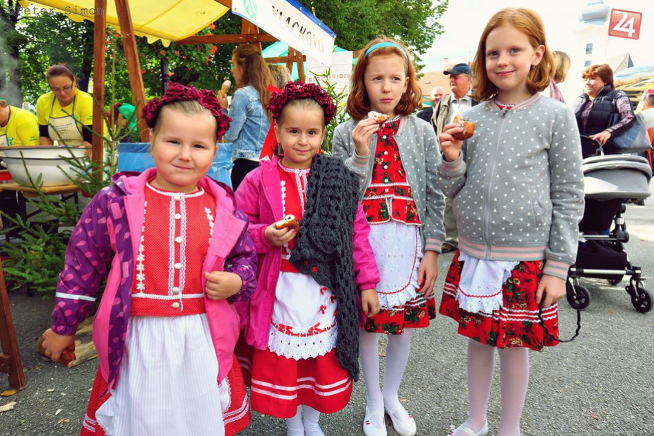 Ilustračný obrázok k článku V srdci Rožňavy odštartoval deň folklóru: FOTO a VIDEO priamo z akcie!