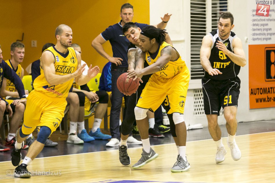 Ilustračný obrázok k článku Baťov pohár pre Jindřichův Hradec. Iskra si prípravu cez turnaj pochvaľuje