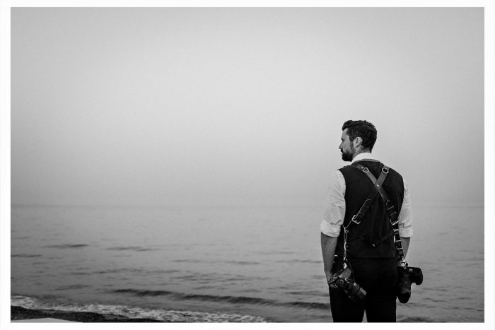 Ilustračný obrázok k článku „Nafoť mi svadbu“. Prosby kamarátov zmenili Pavlovi Delejovi život