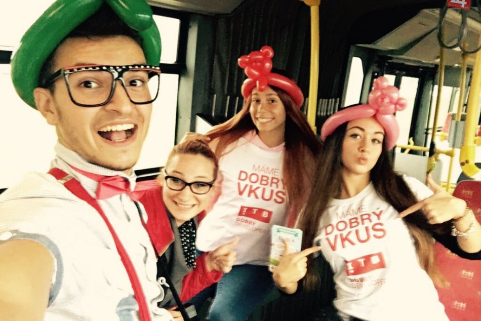 Ilustračný obrázok k článku Zábava v bratislavskej MHD: Hra na fujare aj stand up show