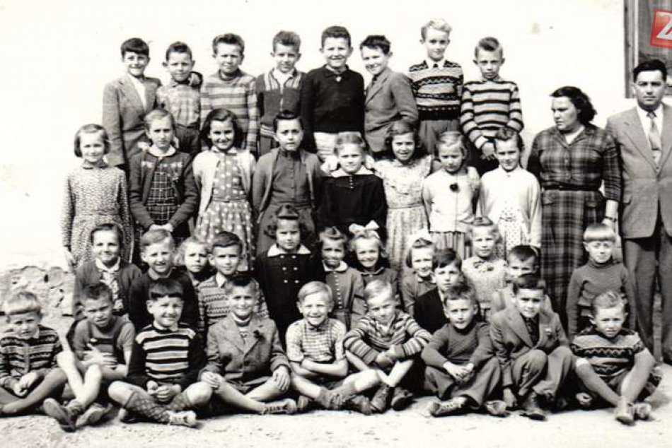 Ilustračný obrázok k článku Dávno pred dobou selfie: Retro FOTKY z dedinskej školy pri Žiari