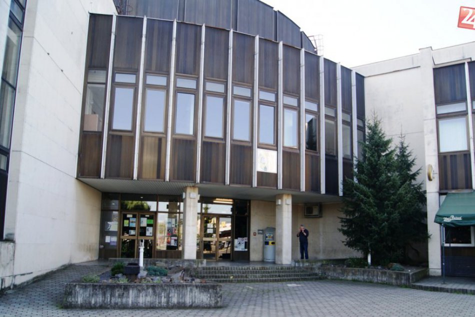 Ilustračný obrázok k článku Jane učarovala tisíce rokov stará technika: Jej diela uvidíme aj v Žiari