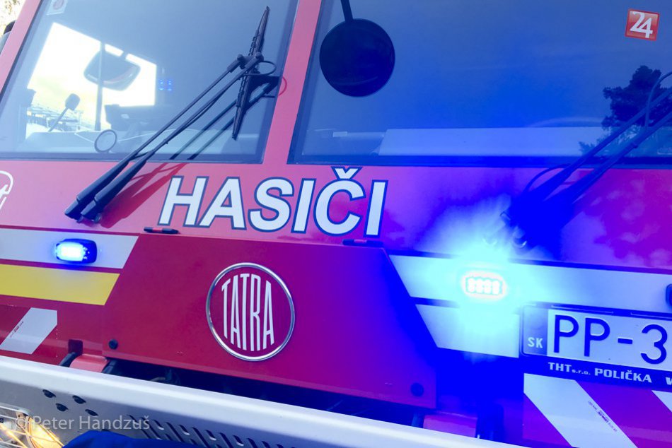 Ilustračný obrázok k článku Hasiči v akcii s technikou aj štvorkolkami: Turisti sú už v bezpečí