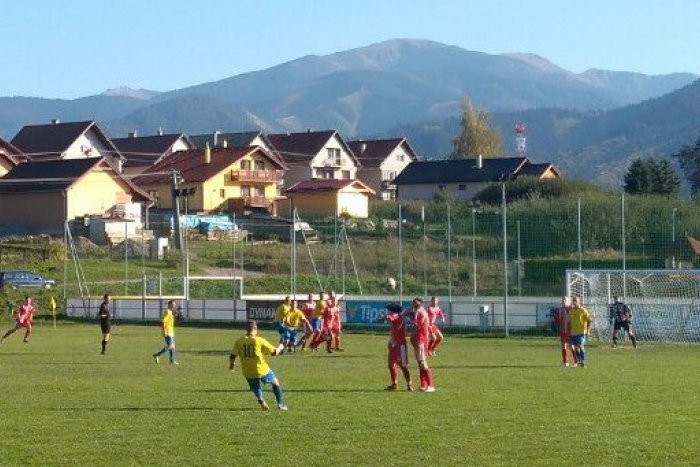 Ilustračný obrázok k článku Futbalisti Ľubele nenašli stále premožiteľa, tréner Hvostik: Súťaž je veľmi vyrovnaná