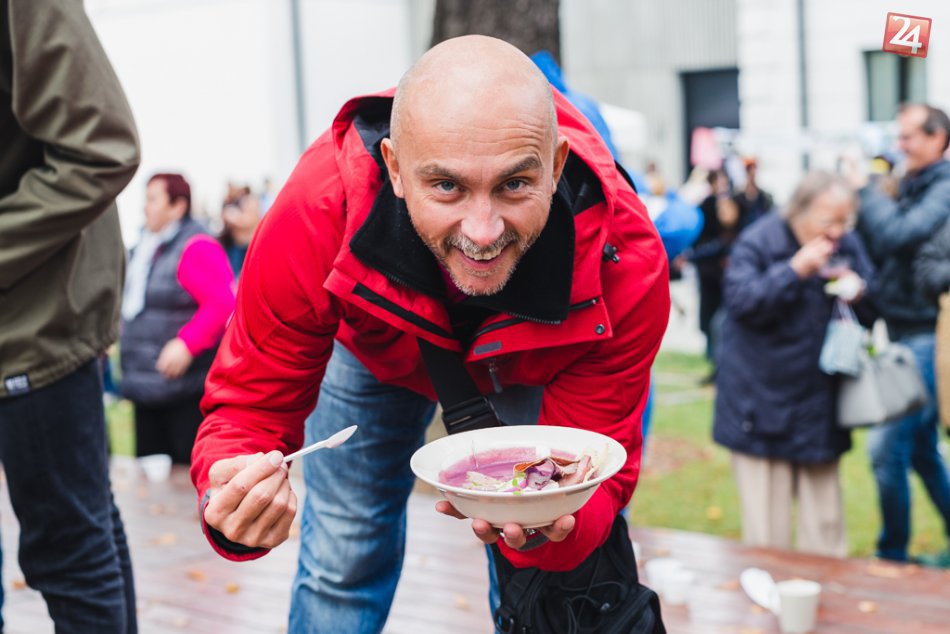 Ilustračný obrázok k článku Pekná myšlienka trnavského arcibiskupstva: Pôstna polievka na dokončenie centra