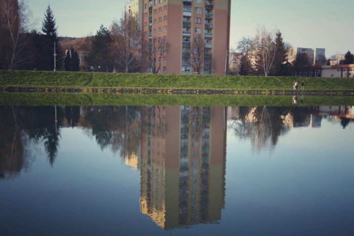 Ilustračný obrázok k článku Pamätáte si? Toto bol v 80-tych rokoch veľký hit a klip natáčali v Humennom!