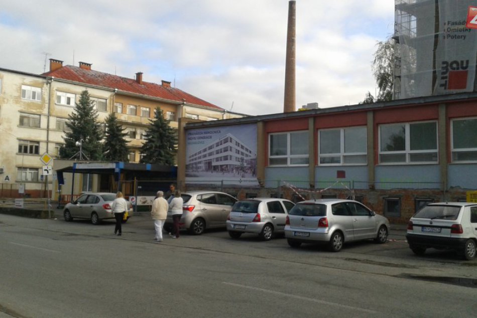 Ilustračný obrázok k článku Budova pri vstupe do michalovskej nemocnice? Aj k takejto zmene na nej došlo, FOTO