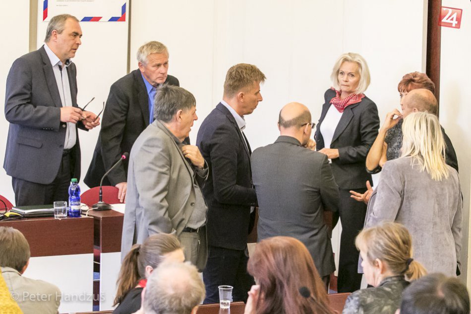 Ilustračný obrázok k článku Kauza mestské toalety neskončila: Mesto Poprad podalo na kontrolórku žalobu!