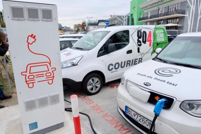 Ilustračný obrázok k článku Do konca roka 2020 sa v Bratislave vybuduje 55 elektronabíjacích staníc